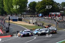 #18 - Kevin Tse / Maximilian Gotz - 2 Seas Motorsport Mercedes-AMG GT3 Evo and #7 - Giacomo Petrobelli / Jonathan Adam - Blackthorn Aston Martin Vantage AMR GT3 Evo Lead Race Start