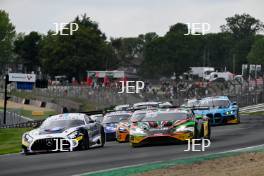Start of the GT3 Race - #63 - Rob Collard / Hugo Cook - Barwell Motorsport - Lamborghini Huracan GT3 Evo2 leads