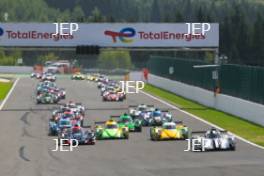 #18 - IDEC Sport - Jamie CHADWICK - Valerio RINICELLA - Laurents HÖRR - Oreca 07-Gibson Leads Race Start