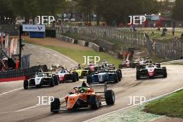#51 Fred Green - Elite Motorsport Leads Race Start